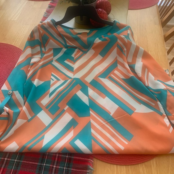 Love this dress and you will too! - Picture 4 of 8